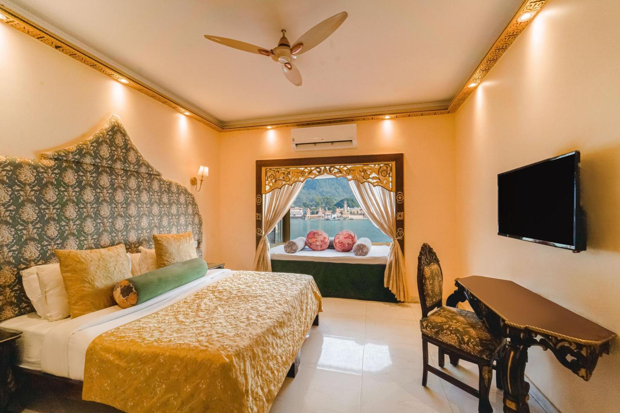 The Neeraj Ganga Heritage Palace Rishīkesh Exteriör bild